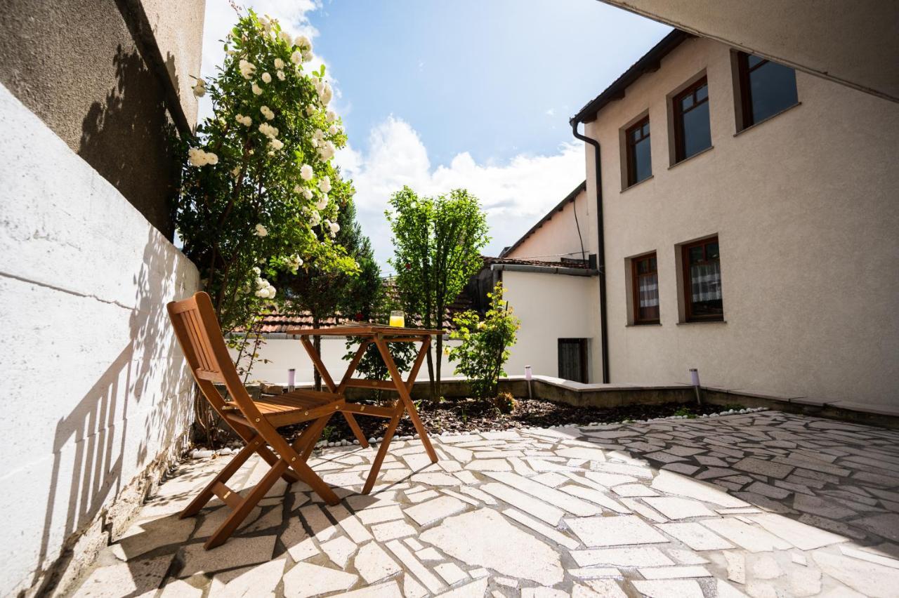 Duplex Apartment For Up To 12 People- Old Town サラエヴォ エクステリア 写真
