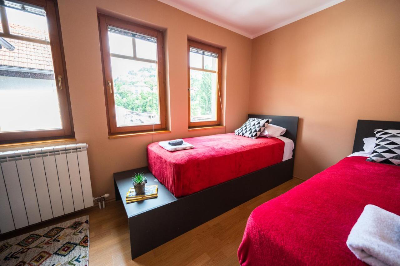 Duplex Apartment For Up To 12 People- Old Town サラエヴォ エクステリア 写真