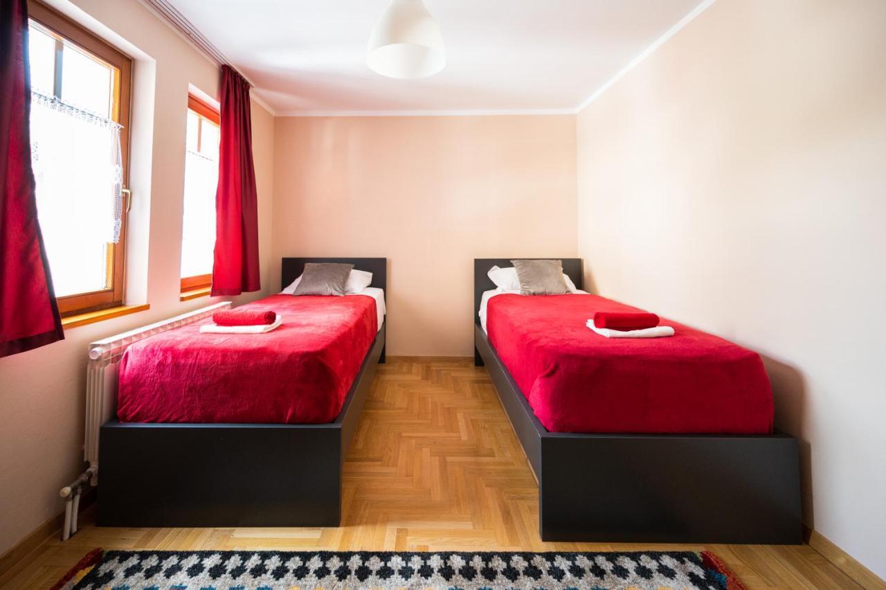 Duplex Apartment For Up To 12 People- Old Town サラエヴォ エクステリア 写真